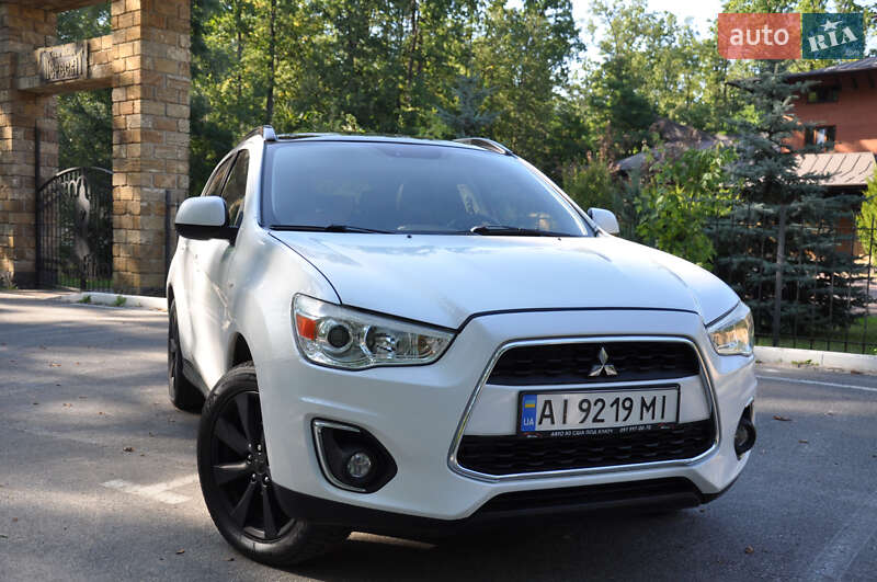 Позашляховик / Кросовер Mitsubishi Outlander Sport 2014 в Бучі