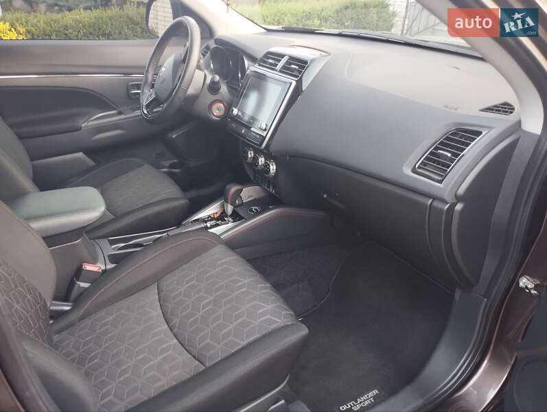 Внедорожник / Кроссовер Mitsubishi Outlander Sport 2022 в Виннице