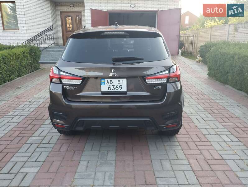 Внедорожник / Кроссовер Mitsubishi Outlander Sport 2022 в Виннице
