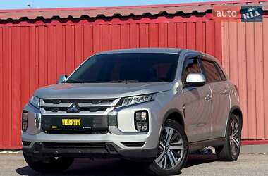 Внедорожник / Кроссовер Mitsubishi Outlander Sport 2019 в Киеве