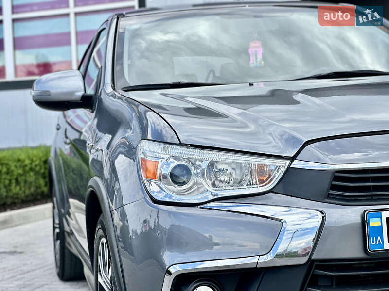 Внедорожник / Кроссовер Mitsubishi Outlander Sport 2018 в Каменец-Подольском