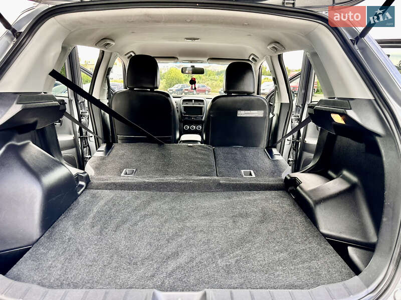 Внедорожник / Кроссовер Mitsubishi Outlander Sport 2018 в Каменец-Подольском