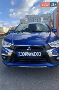 Внедорожник / Кроссовер Mitsubishi Outlander Sport 2016 в Харькове