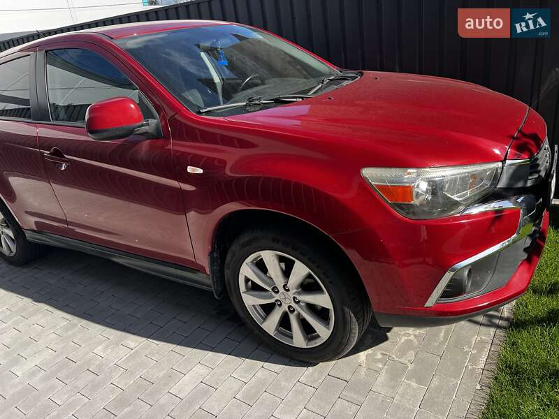 Внедорожник / Кроссовер Mitsubishi Outlander Sport 2015 в Киеве