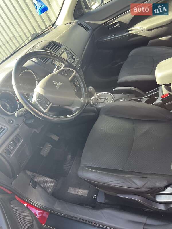 Внедорожник / Кроссовер Mitsubishi Outlander Sport 2015 в Киеве