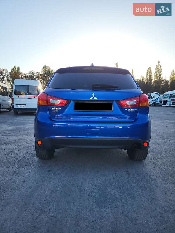 Внедорожник / Кроссовер Mitsubishi Outlander Sport 2017 в Кременчуге