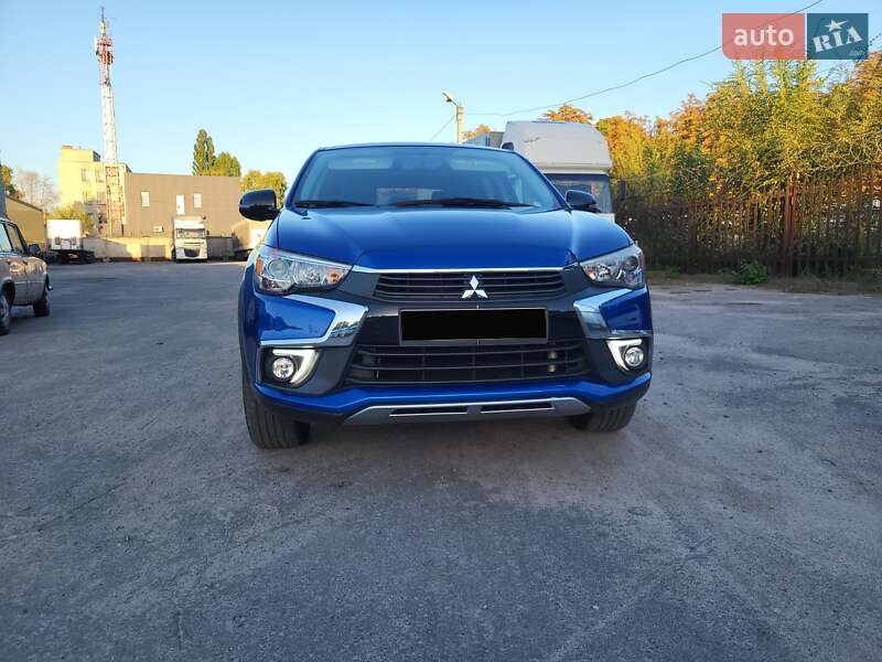 Внедорожник / Кроссовер Mitsubishi Outlander Sport 2017 в Кременчуге