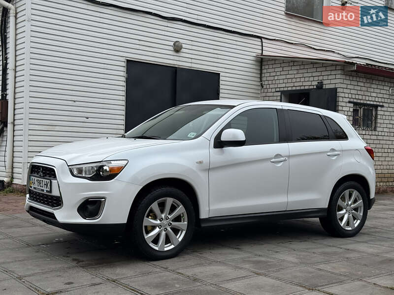 Позашляховик / Кросовер Mitsubishi Outlander Sport 2013 в Смілі