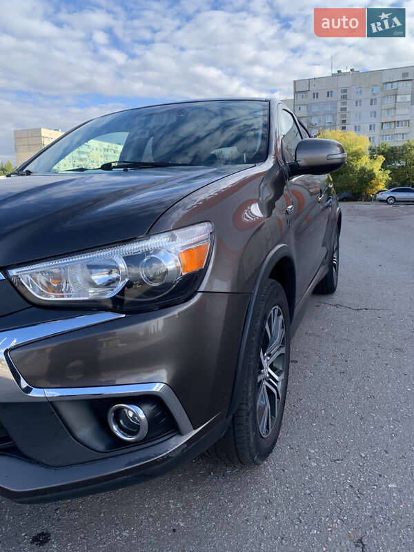 Позашляховик / Кросовер Mitsubishi Outlander Sport 2018 в Харкові фото 3 Позашляховик / Кросовер Mitsubishi Outlander Sport 2018 в Харкові