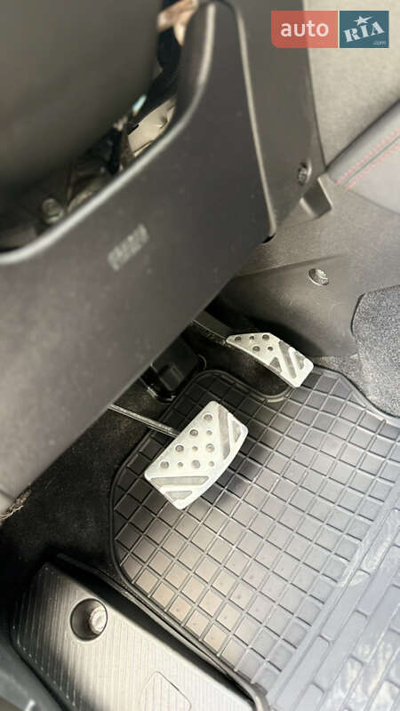 Позашляховик / Кросовер Mitsubishi Outlander Sport 2018 в Дніпрі