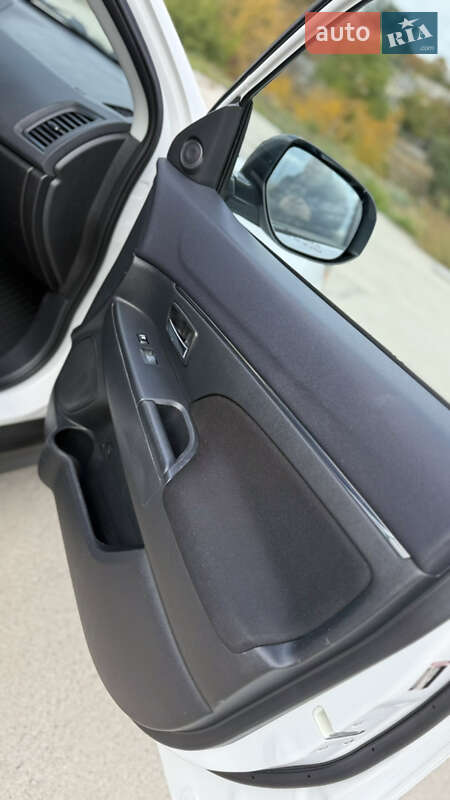 Позашляховик / Кросовер Mitsubishi Outlander Sport 2018 в Дніпрі