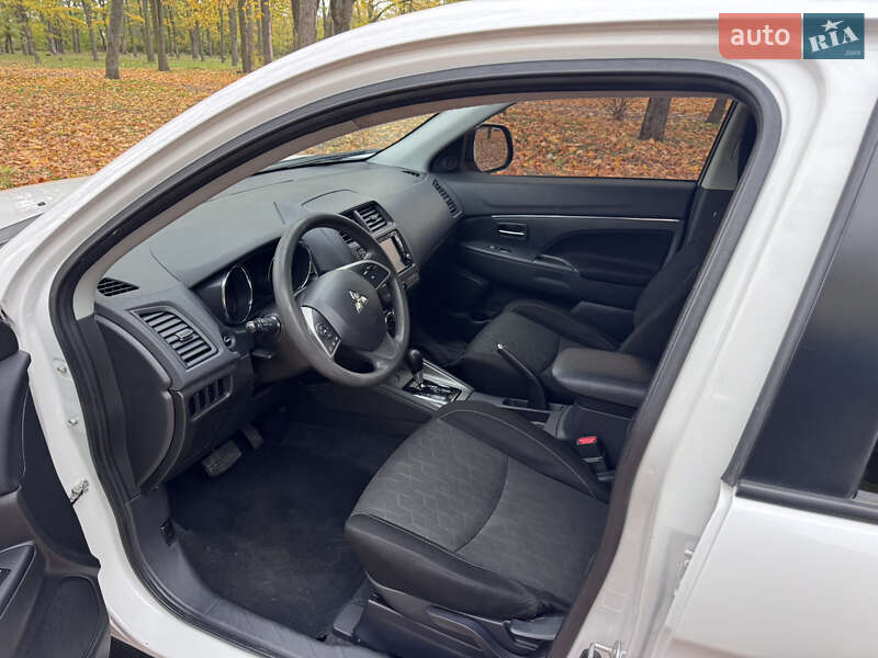 Позашляховик / Кросовер Mitsubishi Outlander Sport 2019 в Кропивницькому