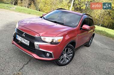 Внедорожник / Кроссовер Mitsubishi Outlander Sport 2016 в 