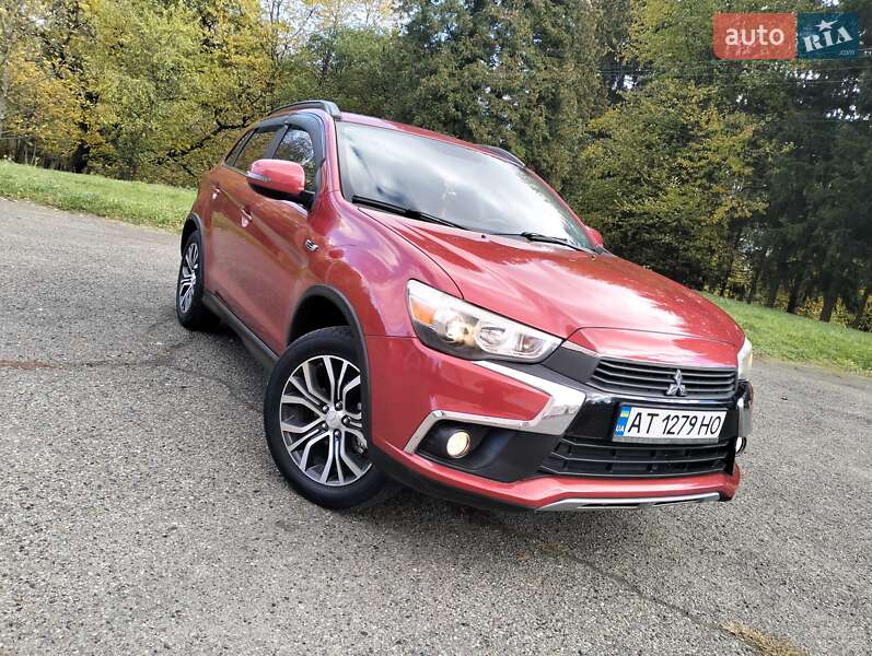 Внедорожник / Кроссовер Mitsubishi Outlander Sport 2016 в Бурштыне