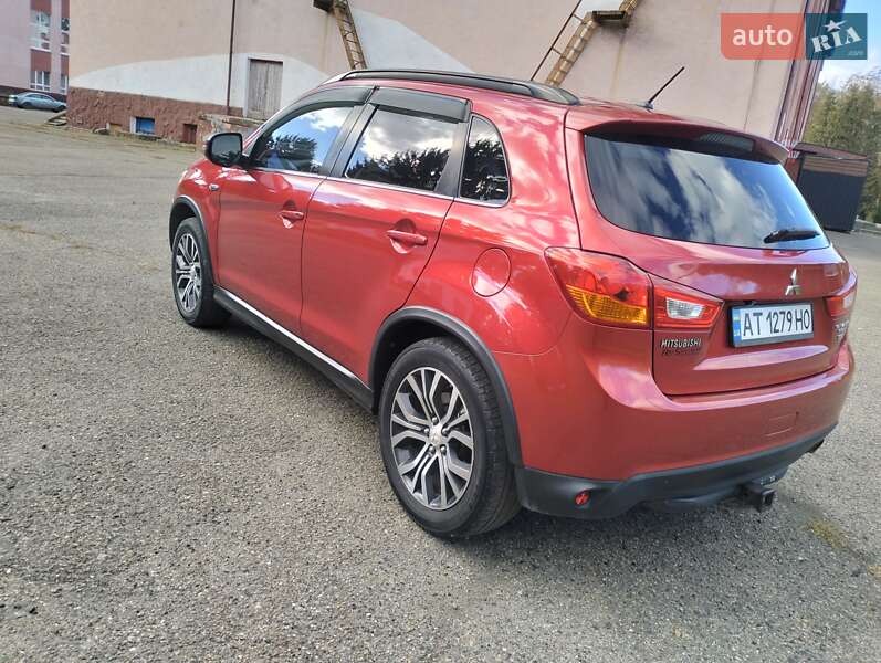 Внедорожник / Кроссовер Mitsubishi Outlander Sport 2016 в Бурштыне