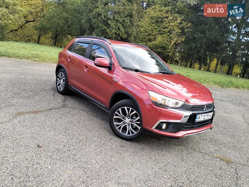 Внедорожник / Кроссовер Mitsubishi Outlander Sport 2016 в Бурштыне