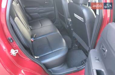 Внедорожник / Кроссовер Mitsubishi Outlander Sport 2016 в 