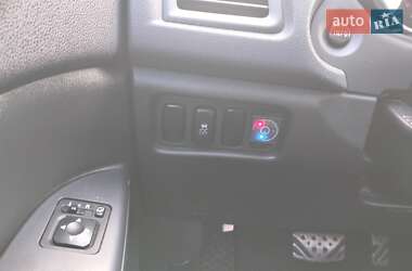 Внедорожник / Кроссовер Mitsubishi Outlander Sport 2016 в 