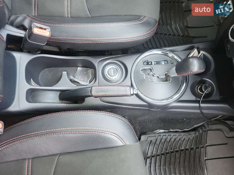 Внедорожник / Кроссовер Mitsubishi Outlander Sport 2017 в Кременчуге