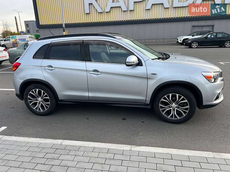 Внедорожник / Кроссовер Mitsubishi Outlander Sport 2016 в Киеве фото 12 Внедорожник / Кроссовер Mitsubishi Outlander Sport 2016 в Киеве