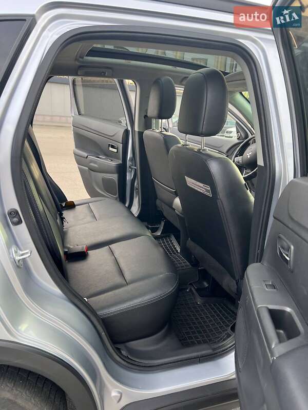 Внедорожник / Кроссовер Mitsubishi Outlander Sport 2016 в Киеве фото 34 Внедорожник / Кроссовер Mitsubishi Outlander Sport 2016 в Киеве