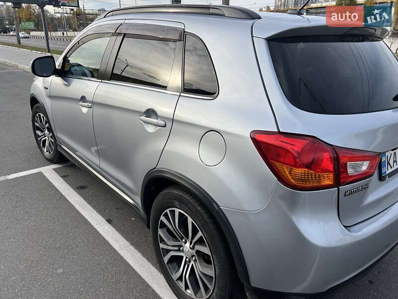 Внедорожник / Кроссовер Mitsubishi Outlander Sport 2016 в Киеве фото 9 Внедорожник / Кроссовер Mitsubishi Outlander Sport 2016 в Киеве