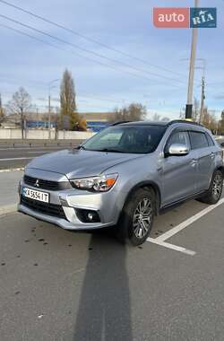 Внедорожник / Кроссовер Mitsubishi Outlander Sport 2016 в Киеве
