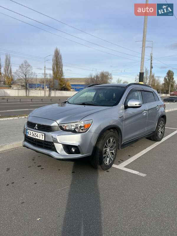 Mitsubishi Outlander Sport 2016