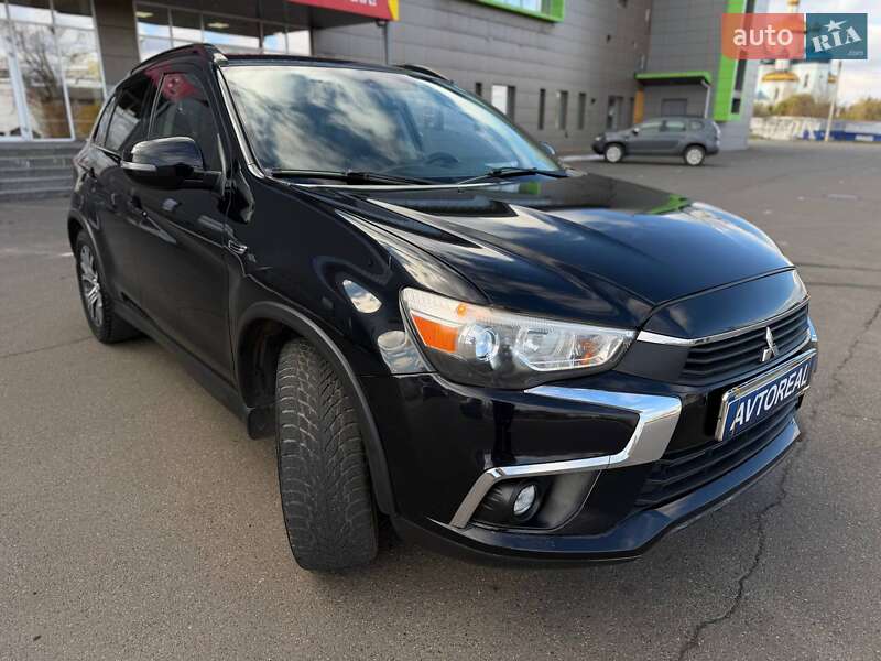 Позашляховик / Кросовер Mitsubishi Outlander Sport 2016 в Кривому Розі