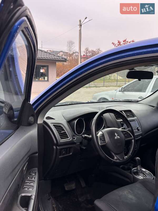 Внедорожник / Кроссовер Mitsubishi Outlander Sport 2015 в Львове