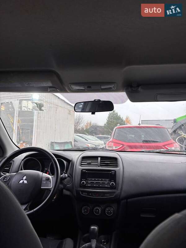 Внедорожник / Кроссовер Mitsubishi Outlander Sport 2015 в Львове