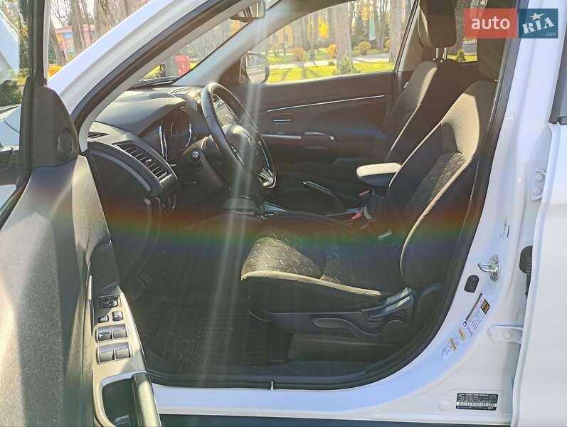 Внедорожник / Кроссовер Mitsubishi Outlander Sport 2020 в Харькове