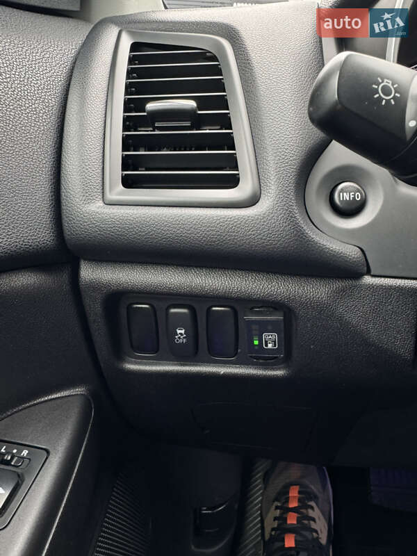 Внедорожник / Кроссовер Mitsubishi Outlander Sport 2015 в Киеве фото 22 Внедорожник / Кроссовер Mitsubishi Outlander Sport 2015 в Киеве