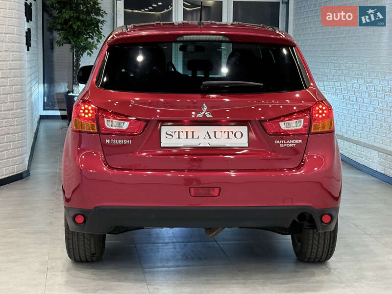 Внедорожник / Кроссовер Mitsubishi Outlander Sport 2014 в Одессе