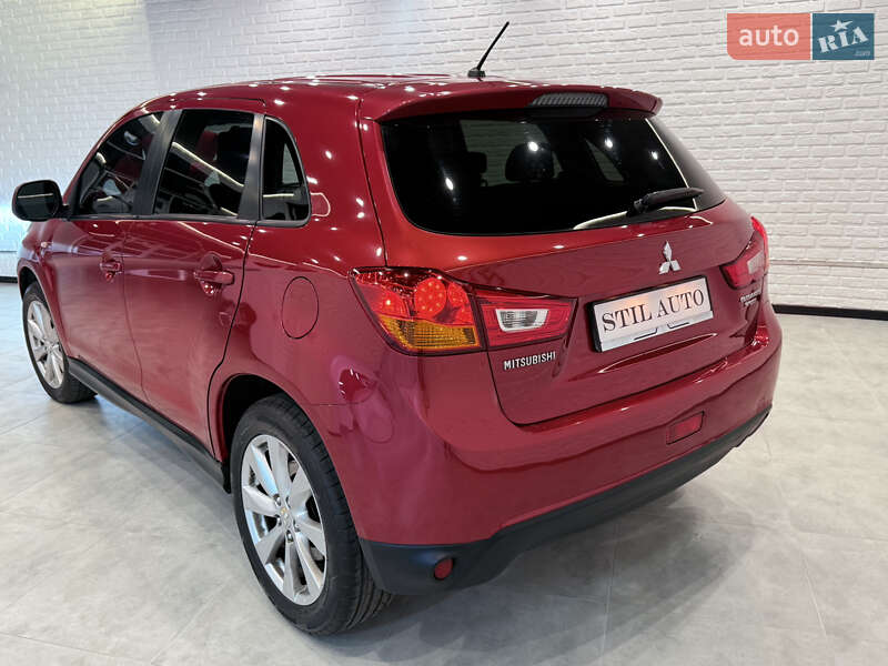 Внедорожник / Кроссовер Mitsubishi Outlander Sport 2014 в Одессе