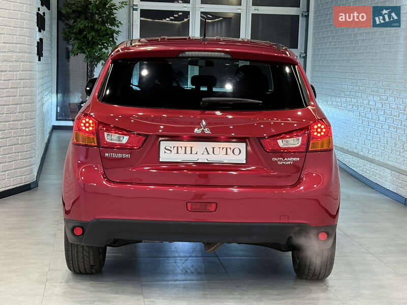 Внедорожник / Кроссовер Mitsubishi Outlander Sport 2014 в Одессе