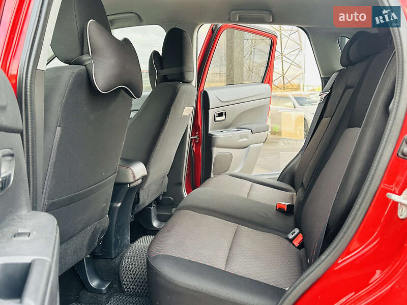 Внедорожник / Кроссовер Mitsubishi Outlander Sport 2017 в Харькове фото 23 Внедорожник / Кроссовер Mitsubishi Outlander Sport 2017 в Харькове