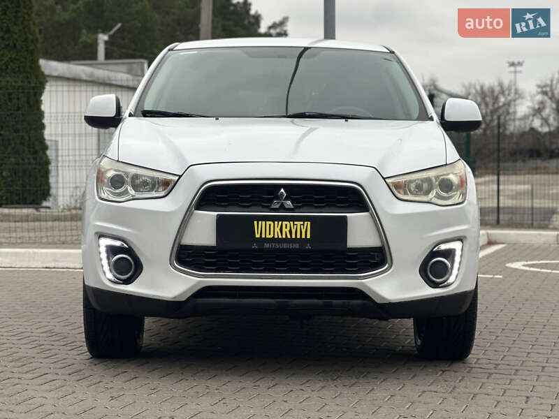 Внедорожник / Кроссовер Mitsubishi Outlander Sport 2015 в Киеве