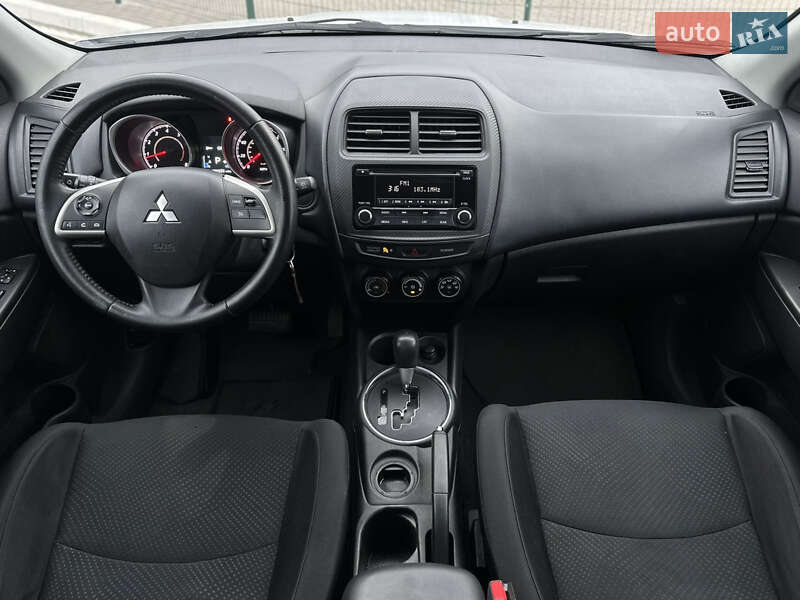 Внедорожник / Кроссовер Mitsubishi Outlander Sport 2015 в Киеве