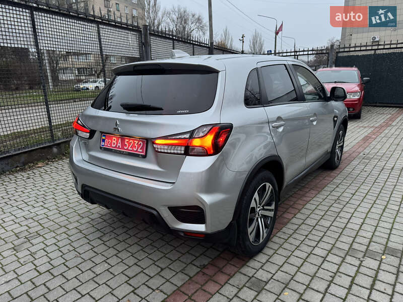 Внедорожник / Кроссовер Mitsubishi Outlander Sport 2023 в Запорожье