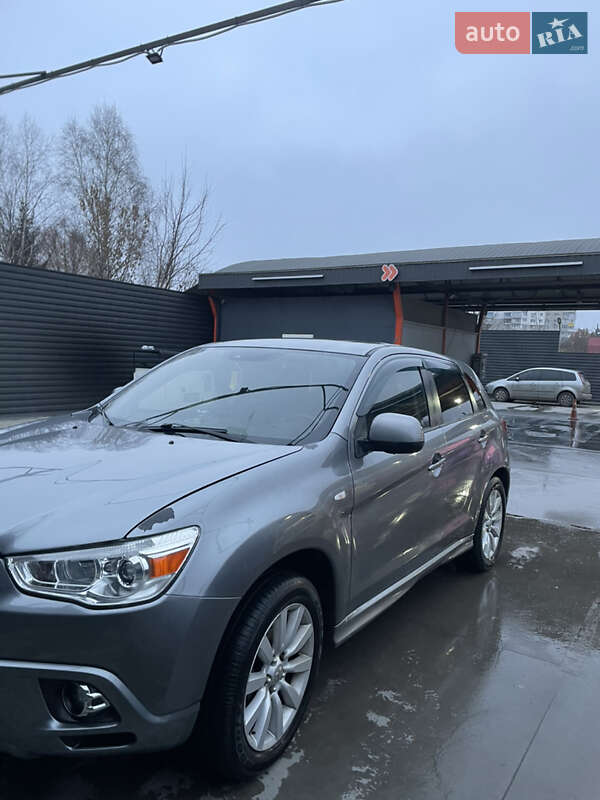 Позашляховик / Кросовер Mitsubishi Outlander Sport 2011 в Бердичеві