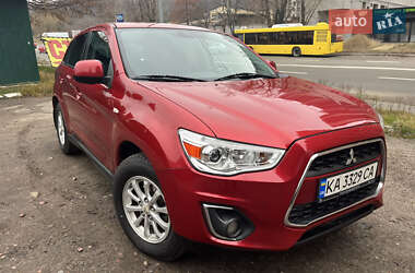 Позашляховик / Кросовер Mitsubishi Outlander Sport 2013 в Києві