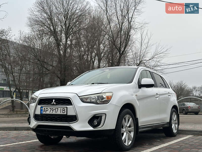 Mitsubishi Outlander Sport 2014