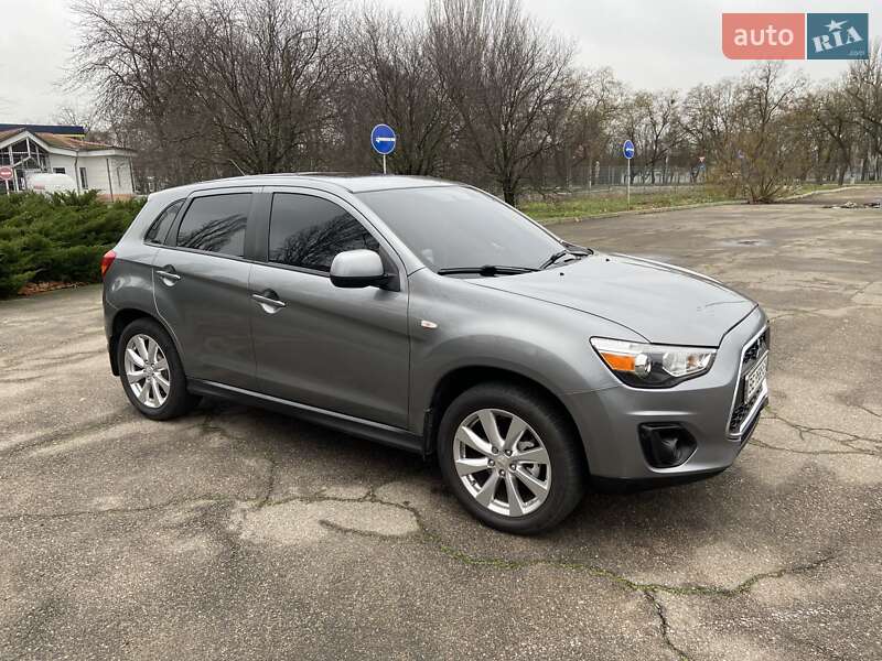 Внедорожник / Кроссовер Mitsubishi Outlander Sport 2015 в Николаеве фото 6 Внедорожник / Кроссовер Mitsubishi Outlander Sport 2015 в Николаеве