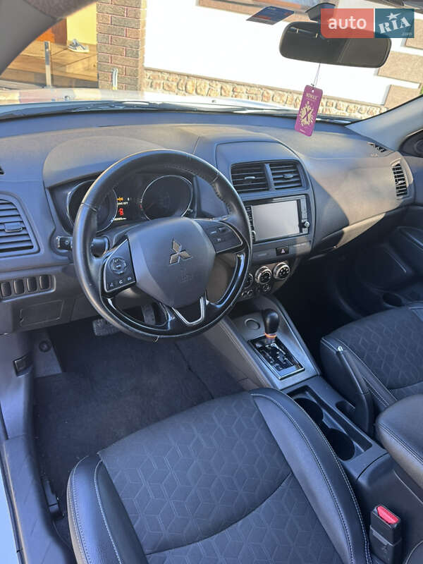 Позашляховик / Кросовер Mitsubishi Outlander Sport 2019 в Кропивницькому