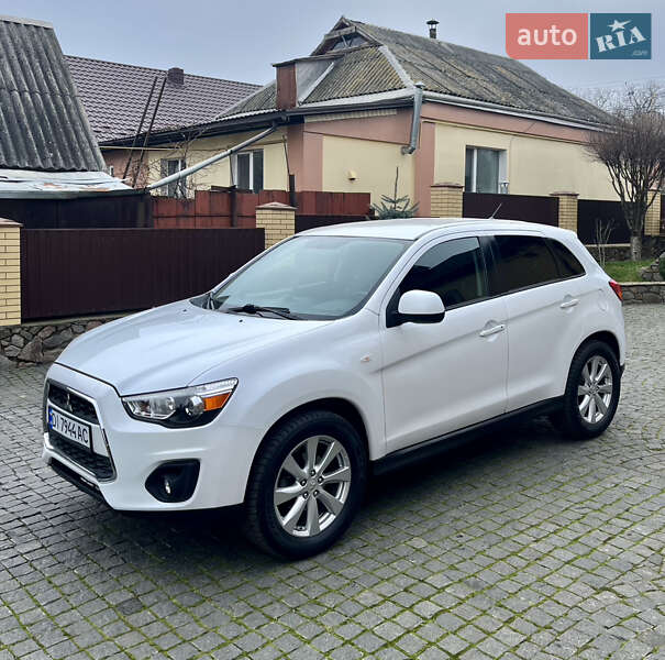 Внедорожник / Кроссовер Mitsubishi Outlander Sport 2015 в Умани