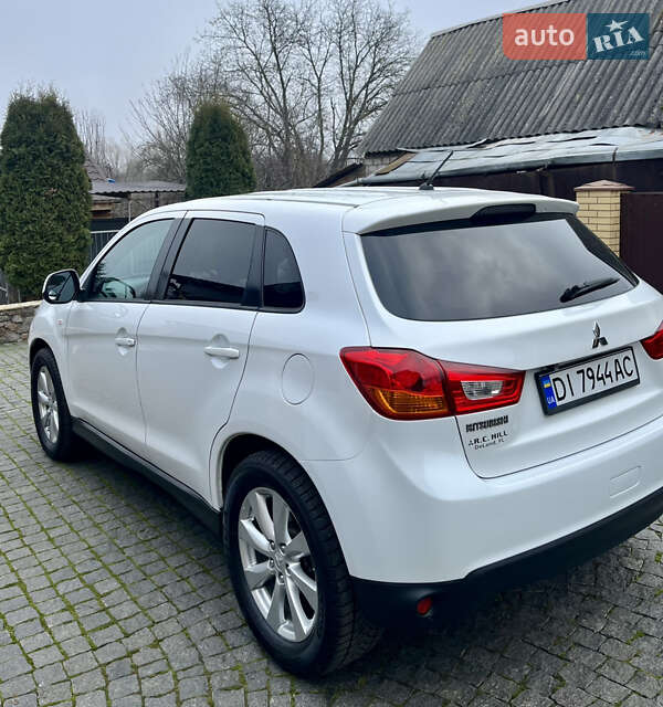Внедорожник / Кроссовер Mitsubishi Outlander Sport 2015 в Умани