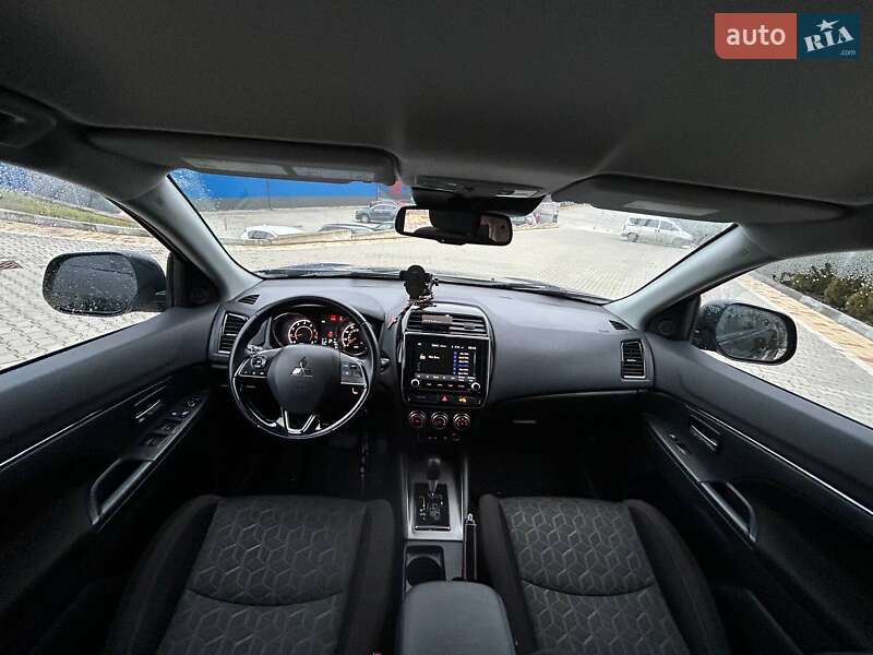 Позашляховик / Кросовер Mitsubishi Outlander Sport 2022 в Івано-Франківську