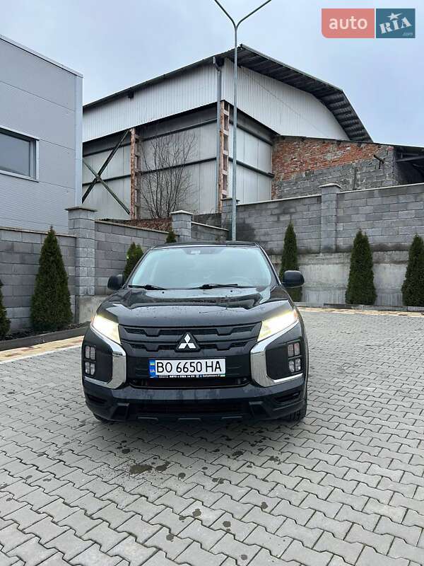 Позашляховик / Кросовер Mitsubishi Outlander Sport 2022 в Івано-Франківську