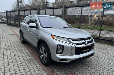 Позашляховик / Кросовер Mitsubishi Outlander Sport 2023 в Запоріжжі